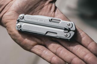 Leatherman Free P2 with Nylon Pouch