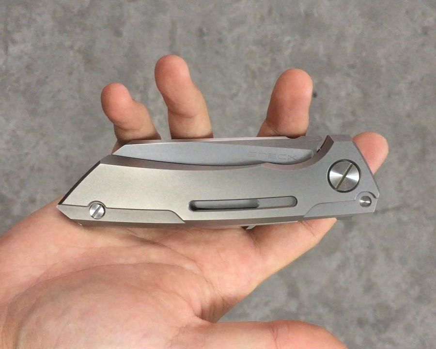 WE Knife Co. Mini Buster 2003A - Grey Ti Handle